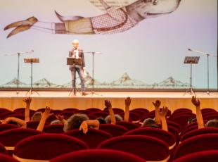 Bambini al teatro Galli